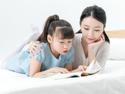 孩子初见陌生人时，你的教育名片正在无声书写
